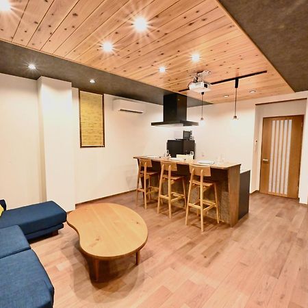 Manabi-Stay Takayama Sakura 提携駐車場利用可 古い町並みまで徒歩1分 最大9名宿泊可能な一等地で人工温泉を楽しむ Ngoại thất bức ảnh