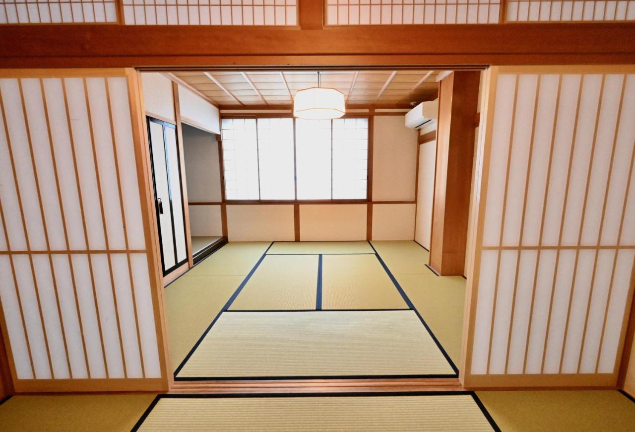 Manabi-Stay Takayama Sakura 提携駐車場利用可 古い町並みまで徒歩1分 最大9名宿泊可能な一等地で人工温泉を楽しむ Ngoại thất bức ảnh