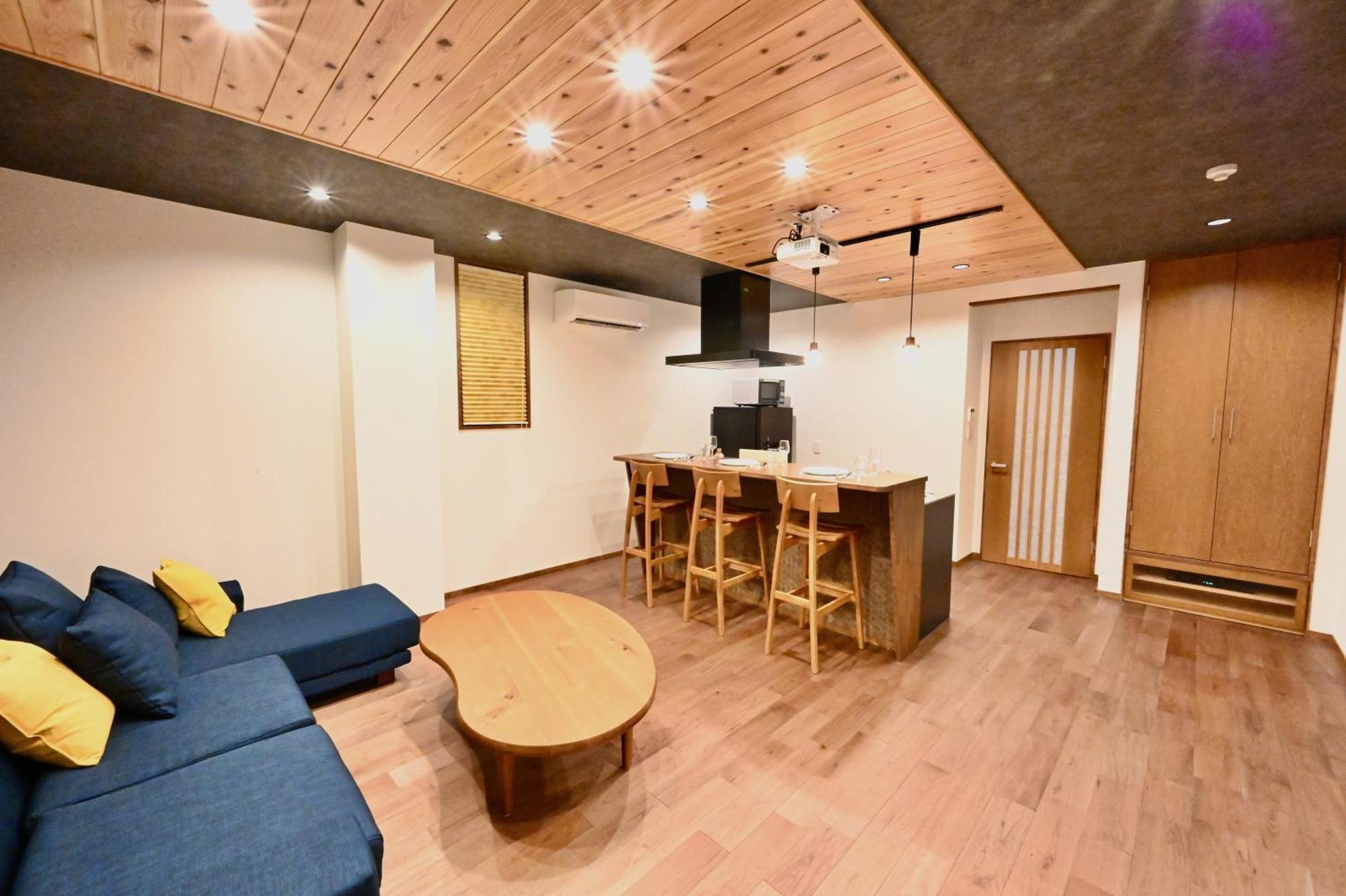 Manabi-Stay Takayama Sakura 提携駐車場利用可 古い町並みまで徒歩1分 最大9名宿泊可能な一等地で人工温泉を楽しむ Ngoại thất bức ảnh