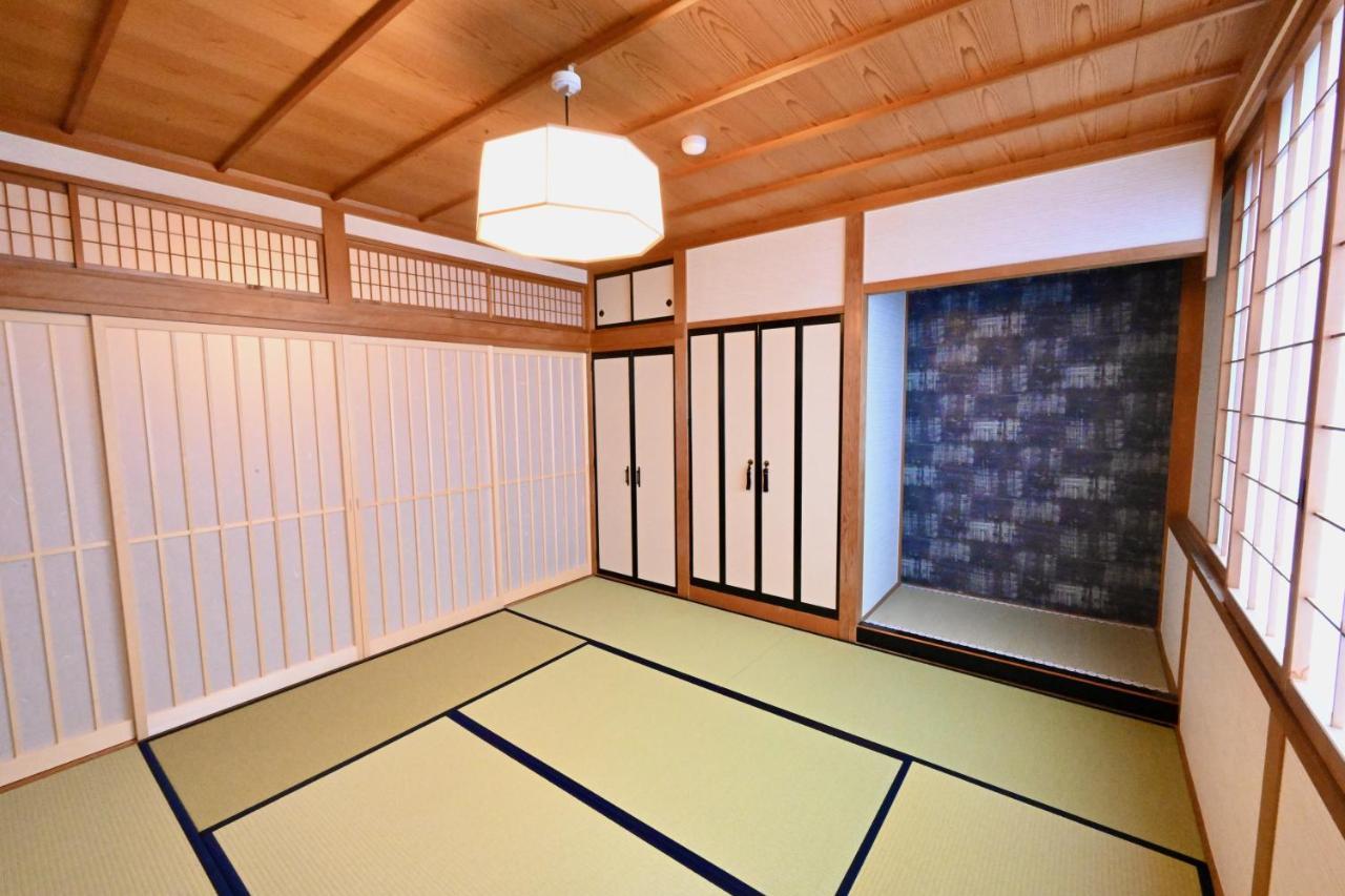 Manabi-Stay Takayama Sakura 提携駐車場利用可 古い町並みまで徒歩1分 最大9名宿泊可能な一等地で人工温泉を楽しむ Ngoại thất bức ảnh
